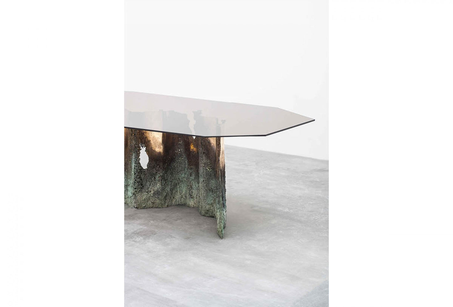 Turin dining table