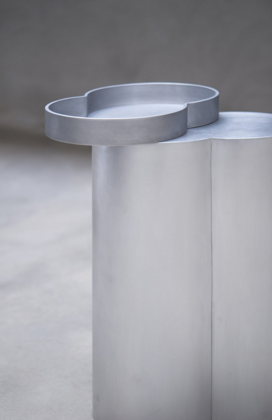 Bold Side Table - LINDE FREYA TANGELDER - DESTROYERS/BUILDERS