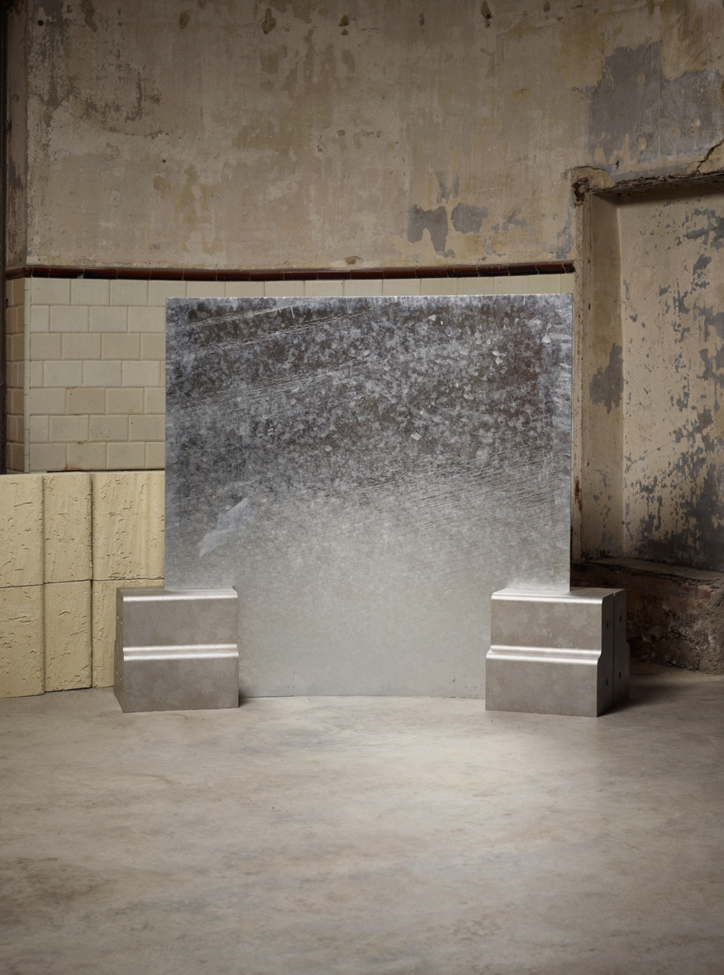 A City’s Screen - BRUT COLLECTION