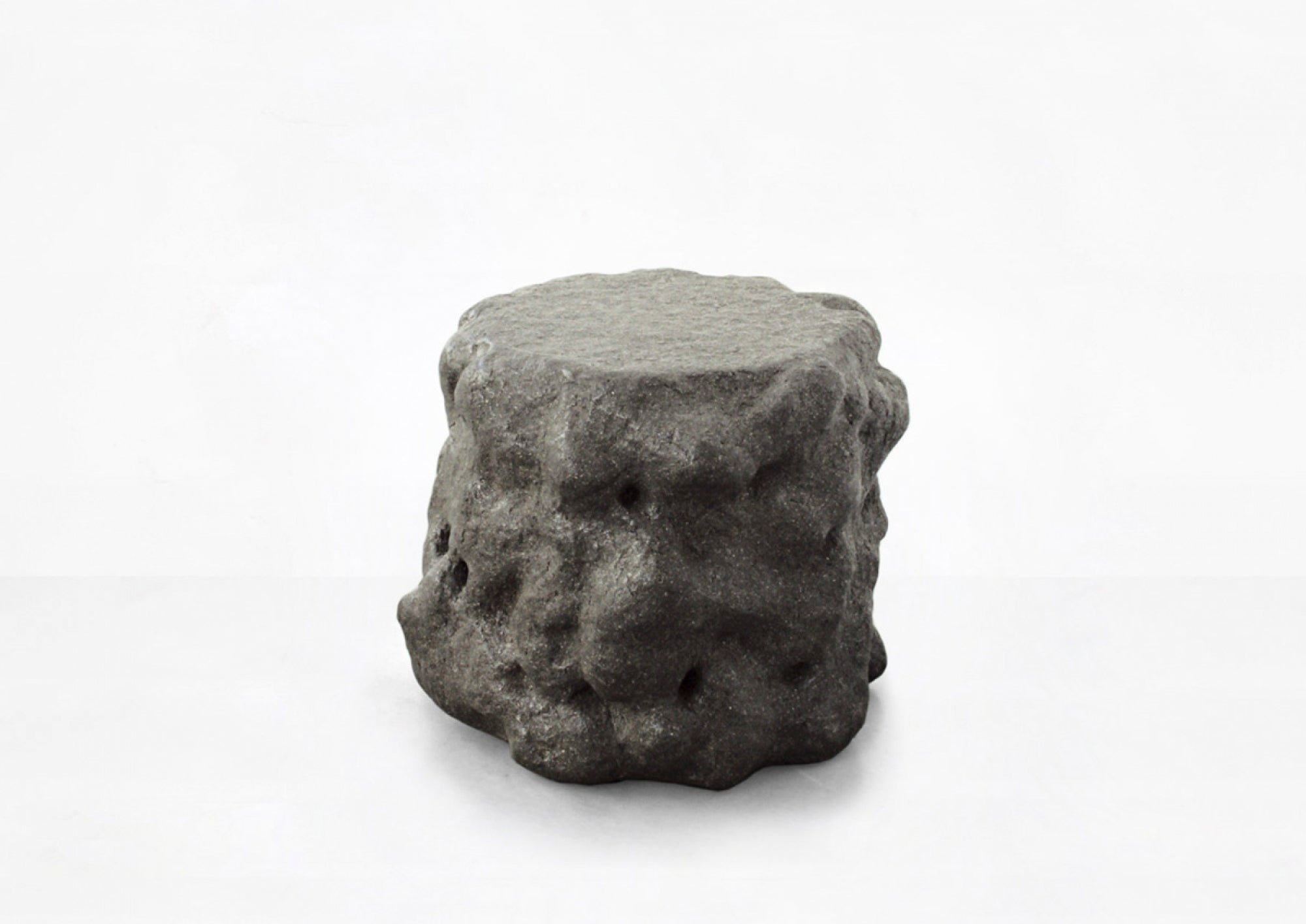BLACK WOOD CLAY STOOL