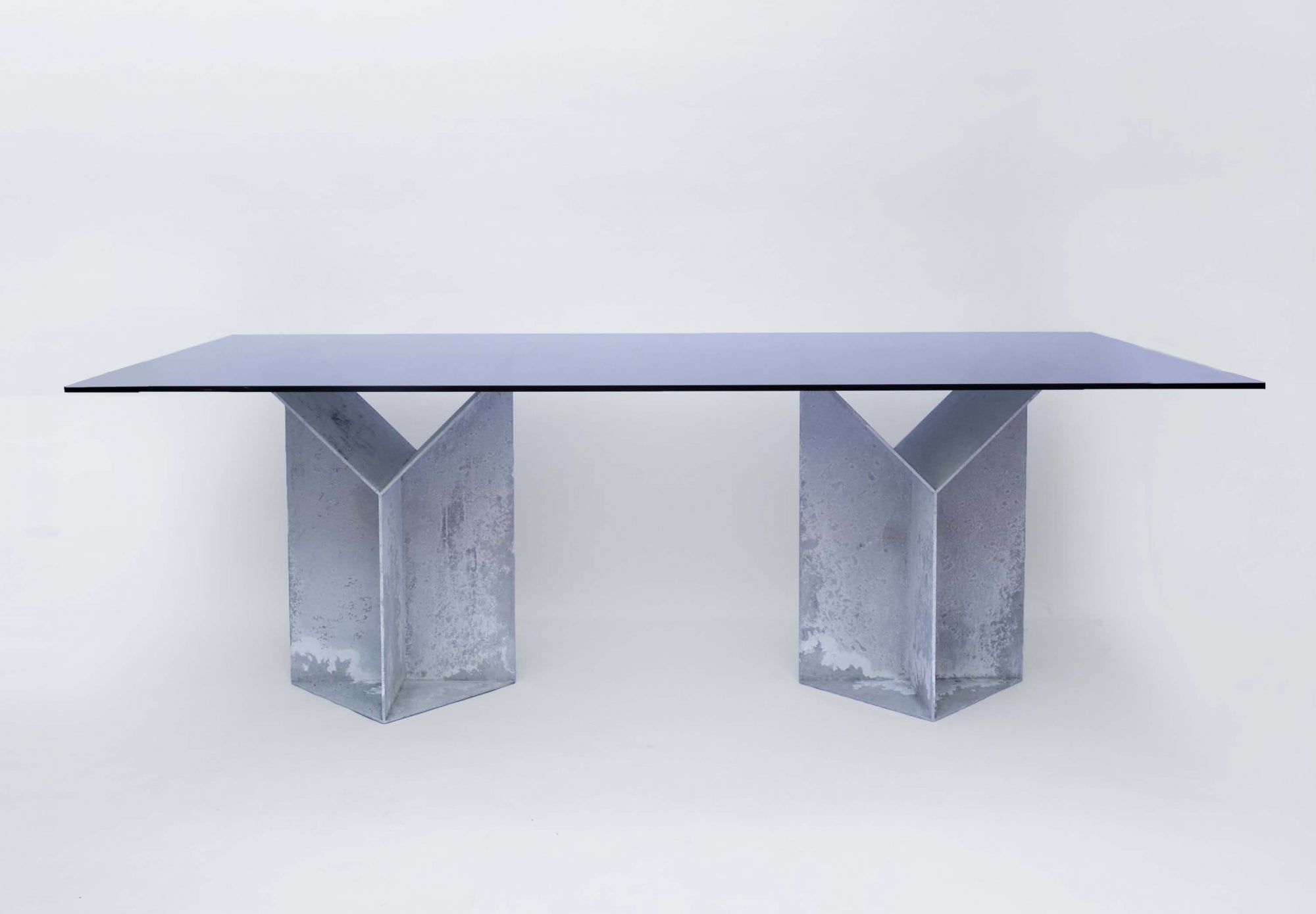Pinac Dining Table