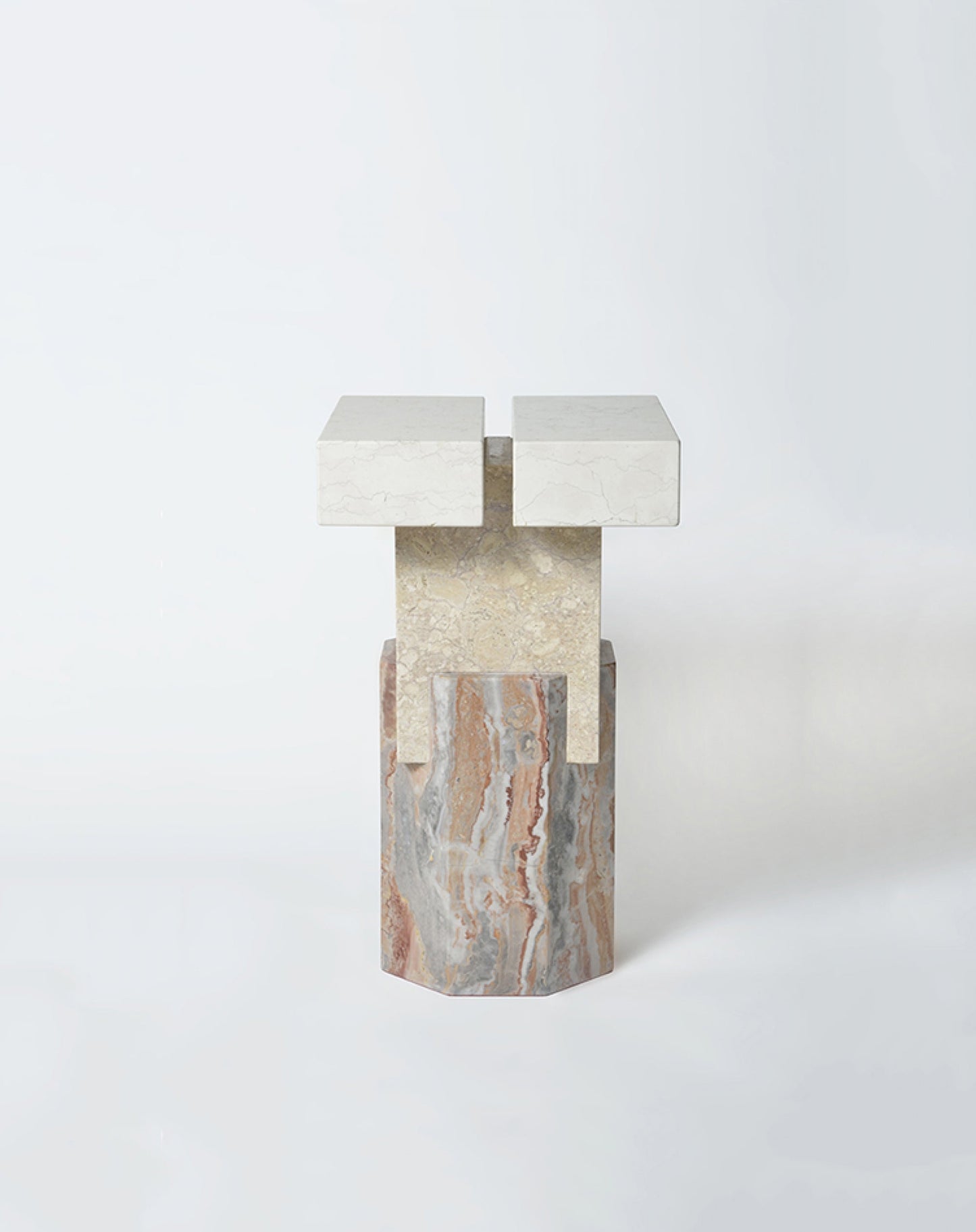 Ionik Stool