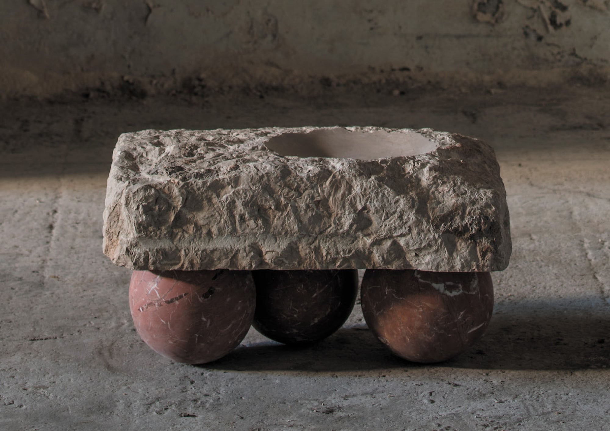 ELEFTHERIA STOOL / SIDE TABLE