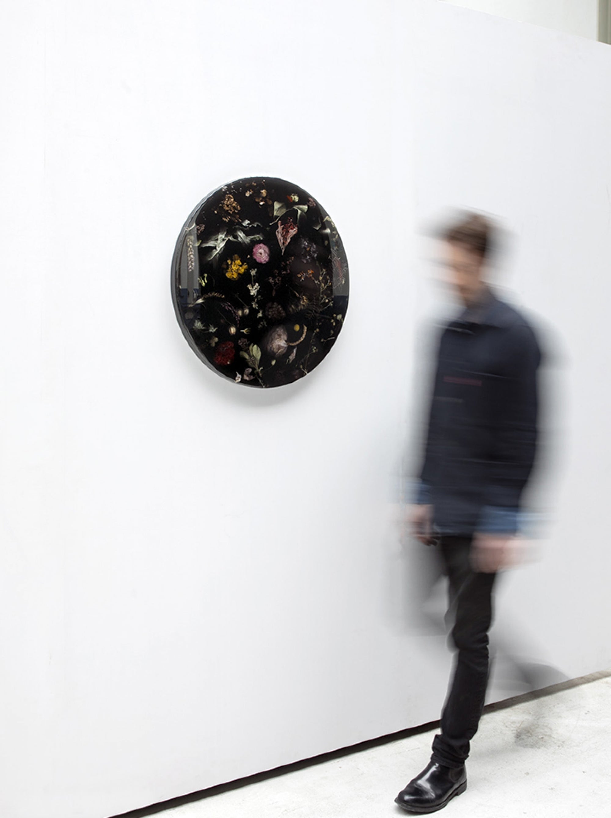Flora Wall Hanging Lens 65