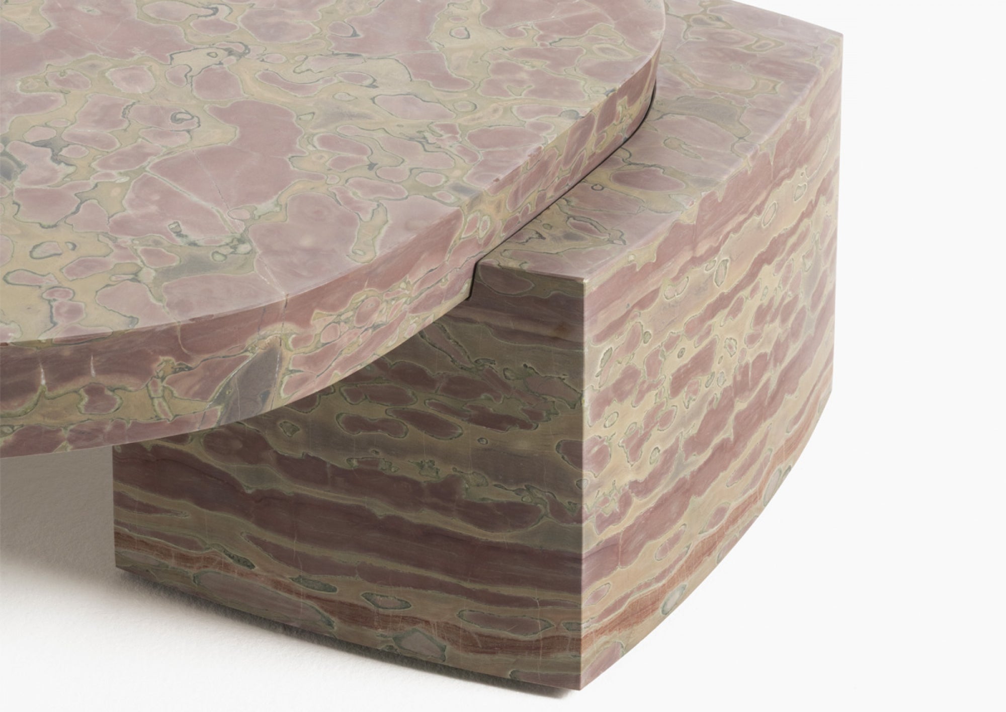 APHANÈS ROUNDED LOW TABLE