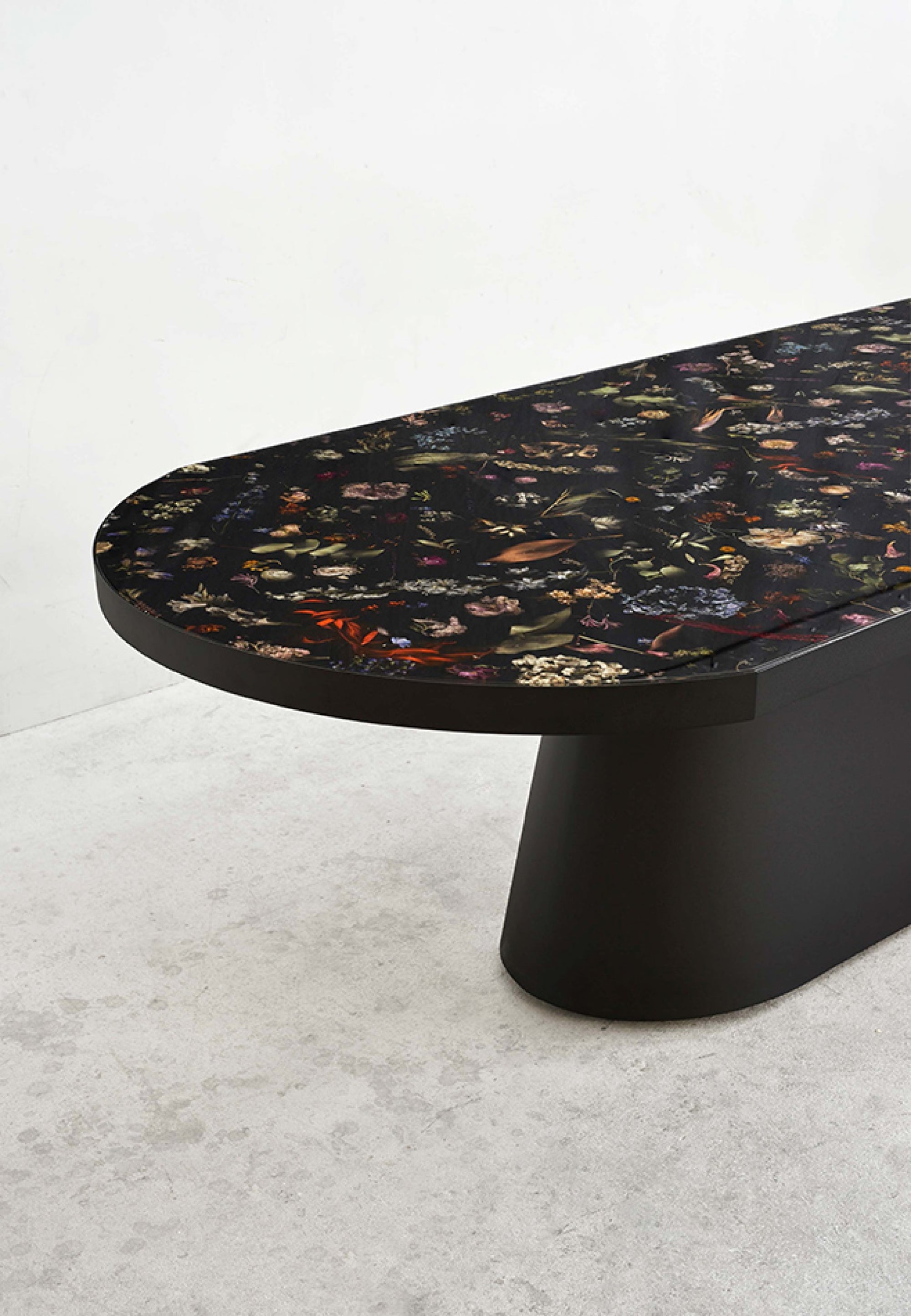 Flora Table 274