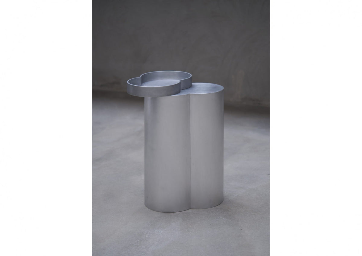 Bold Side Table - LINDE FREYA TANGELDER - DESTROYERS/BUILDERS