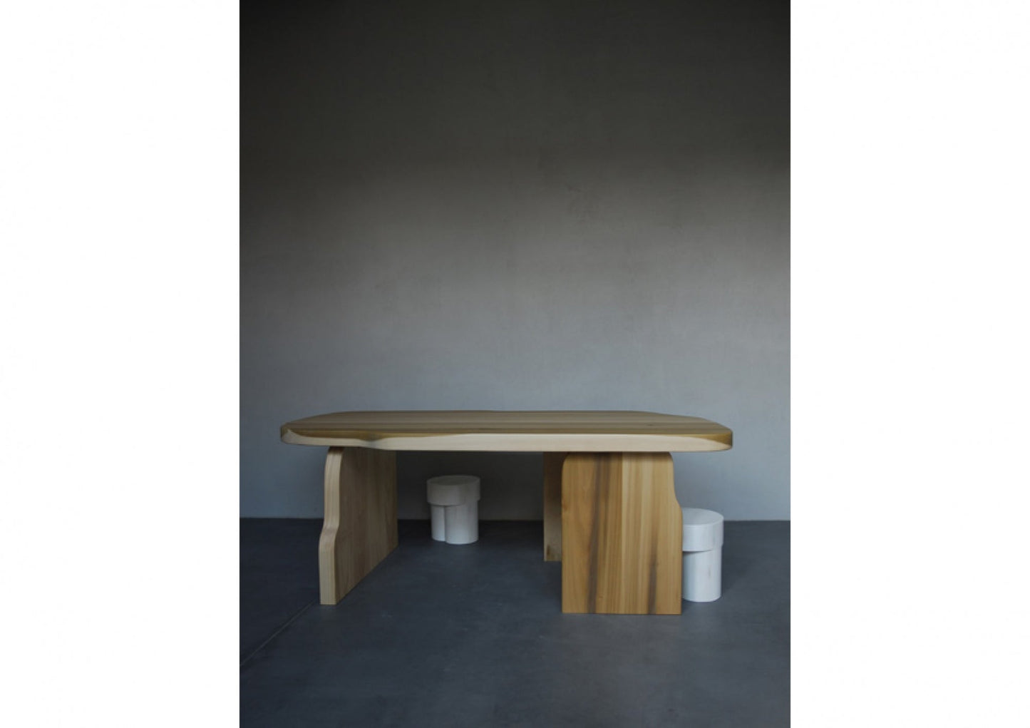 Windows of Bo Bardi Desk - LINDE FREYA TANGELDER - DESTROYERS/BUILDERS
