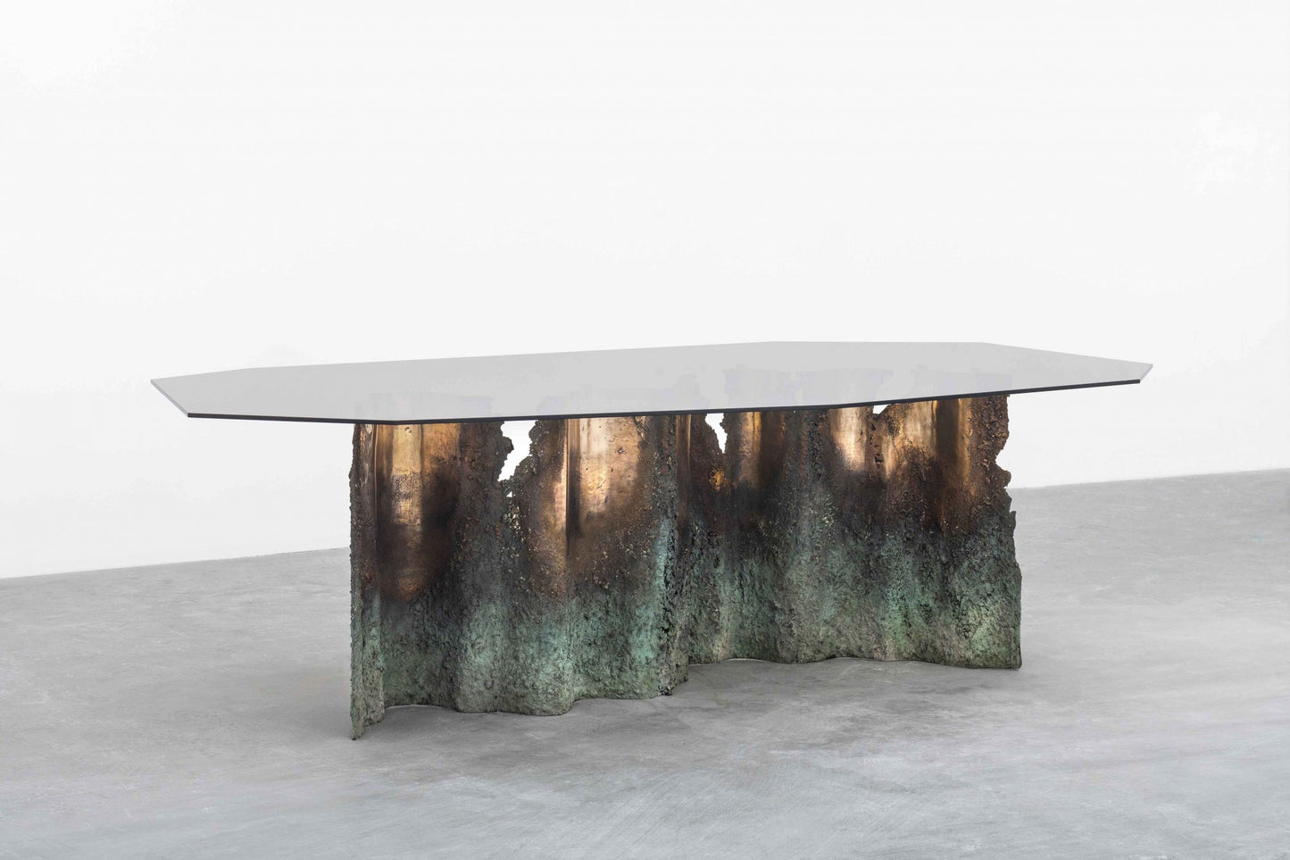 Turin dining table