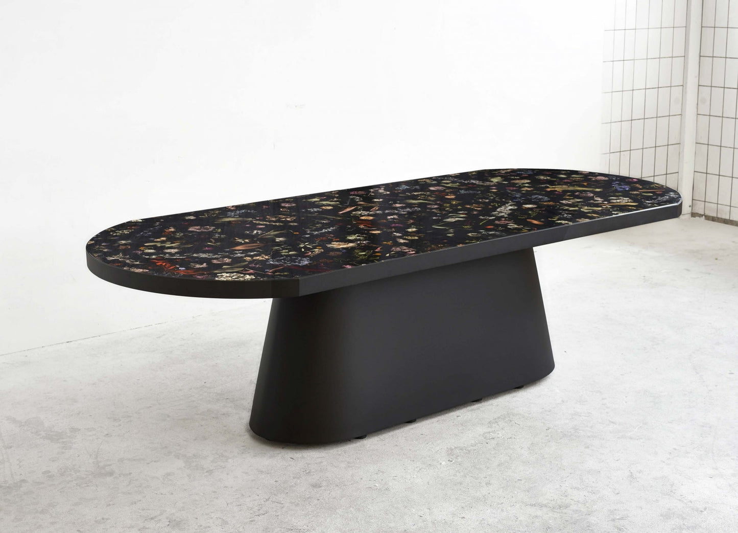 Flora Table 280