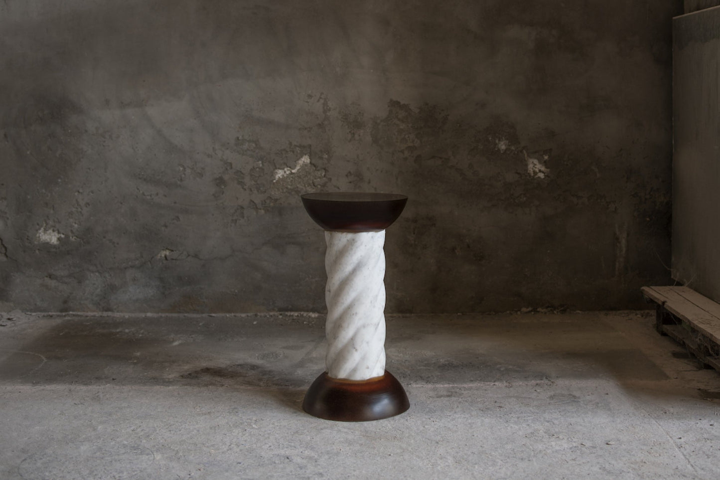 DORIC STOOL