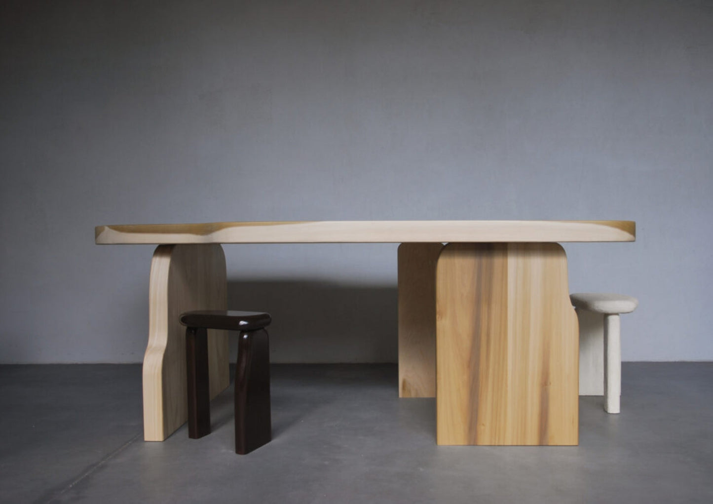 Windows of Bo Bardi Desk - LINDE FREYA TANGELDER - DESTROYERS/BUILDERS