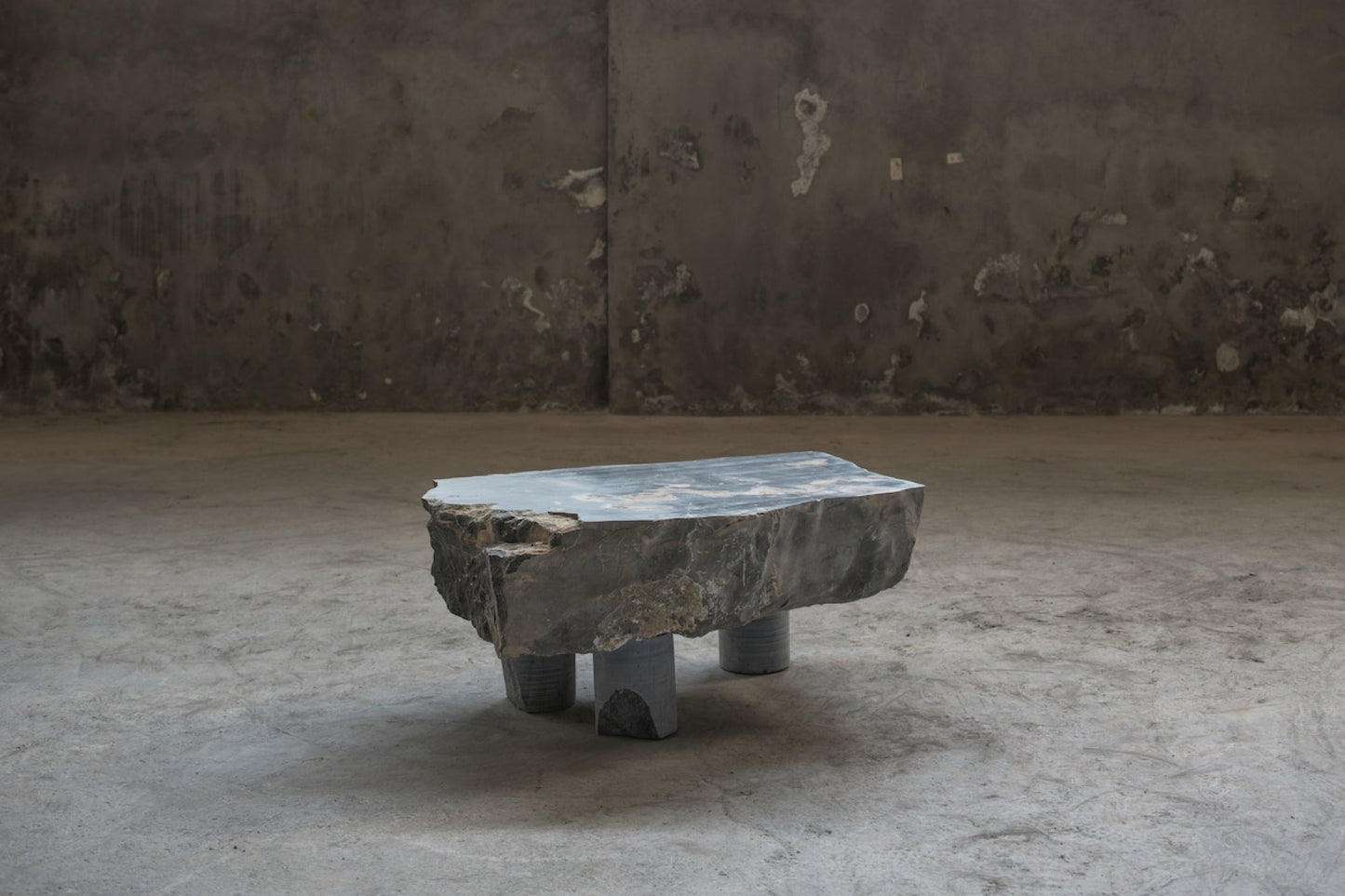 GLYFADA LOW TABLE