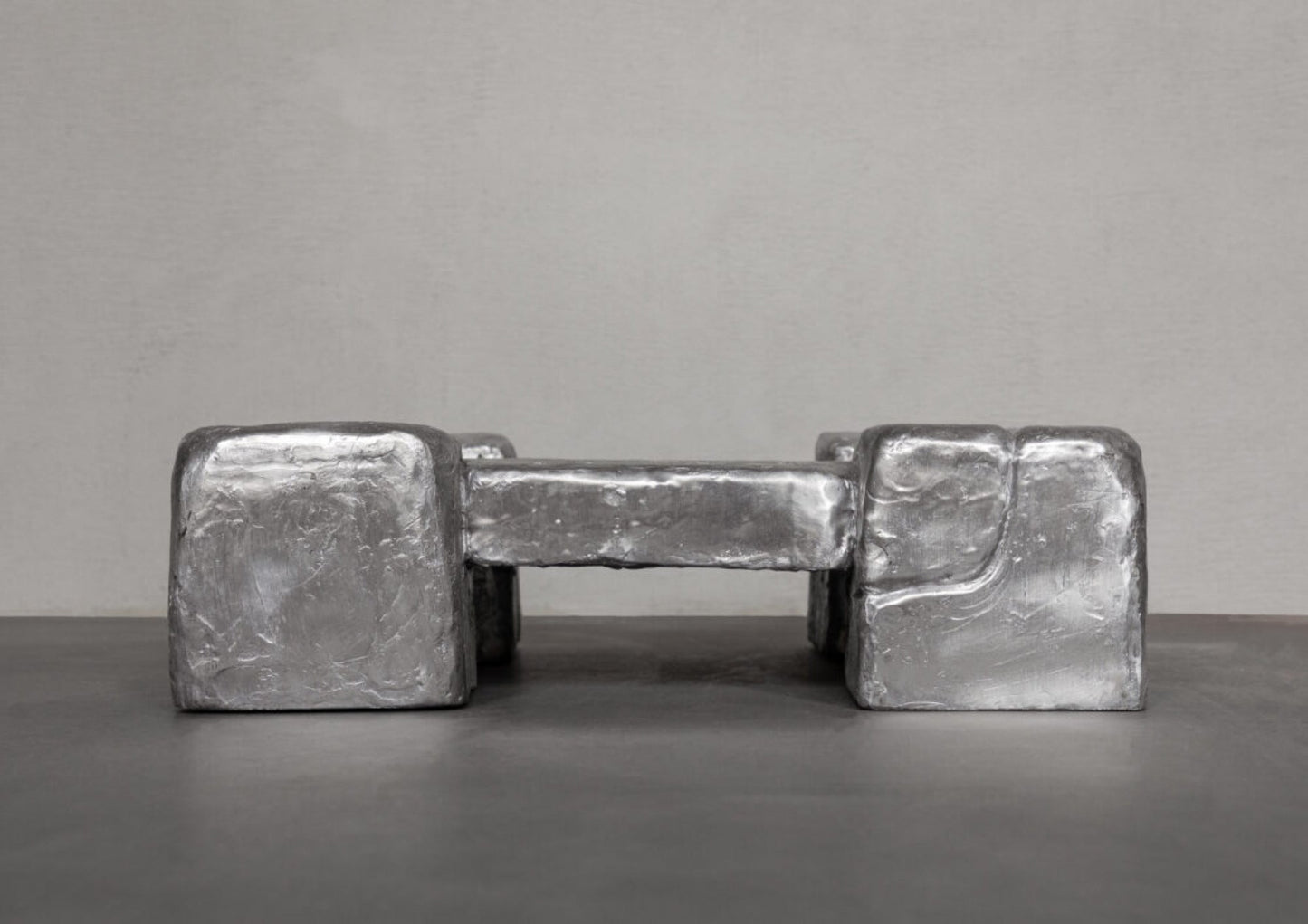 Low Wax Bench - LINDE FREYA TANGELDER - DESTROYERS/BUILDERS