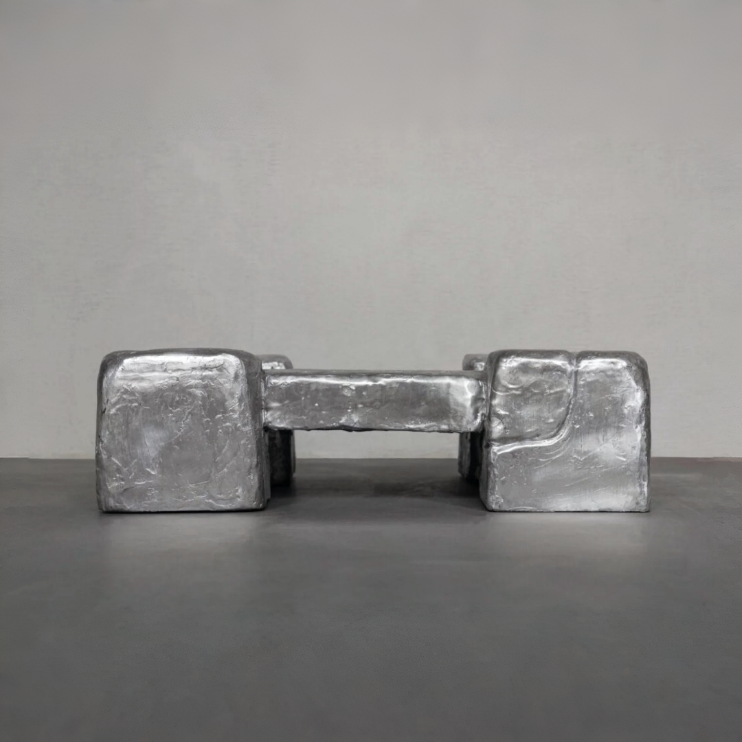 Low Wax Bench - LINDE FREYA TANGELDER - DESTROYERS/BUILDERS
