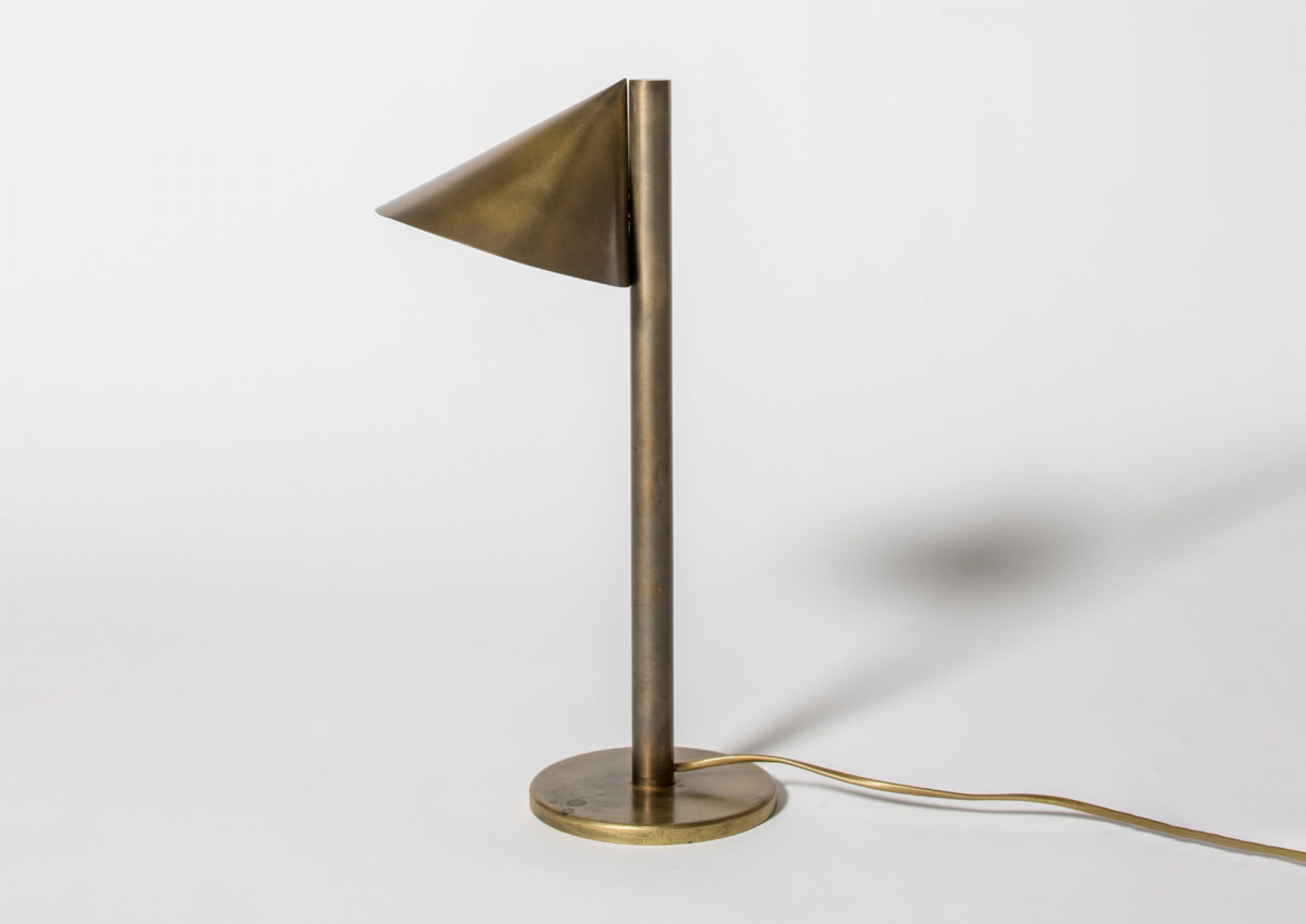 AF-22-023 - TABLE LAMP