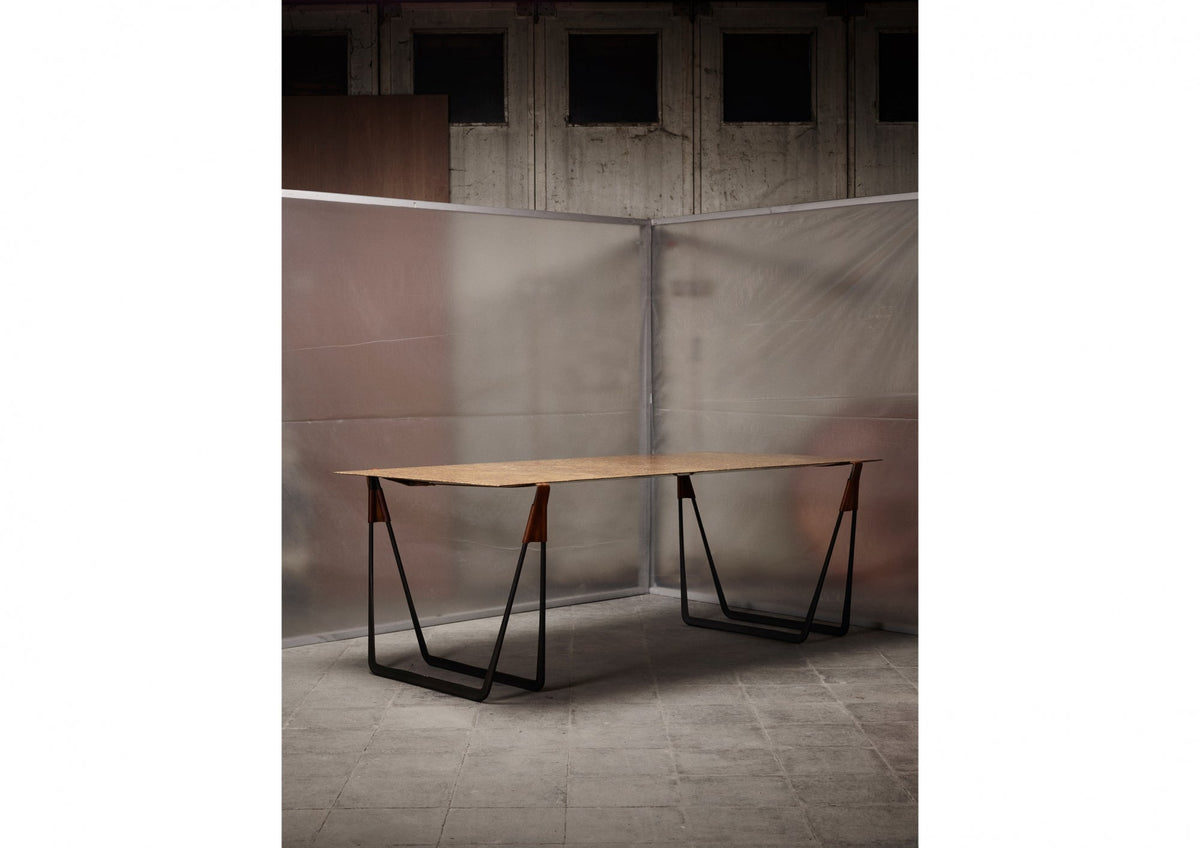 In Vein - table+mirror - BEN STORMS